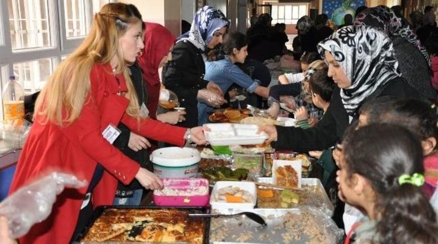 Yetim &Ccedil;ocuklar Yararına Kermes D&uuml;zenlendi