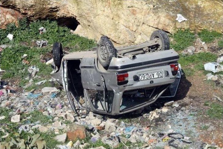 Gaziantep’te Çalıntı Bir Otomobil Uçuruma Yuvarlandı