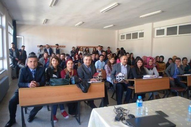 Elmalı Myo’da Öğrencilere Girişimcilik Semineri