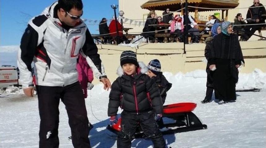 Ak Parti Milletvekili Aday Adayı Karadağ&rsquo;dan Spor Merkezi Vurgusu