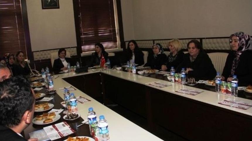 10 Bin Fidan Toprakla Buluşuyor