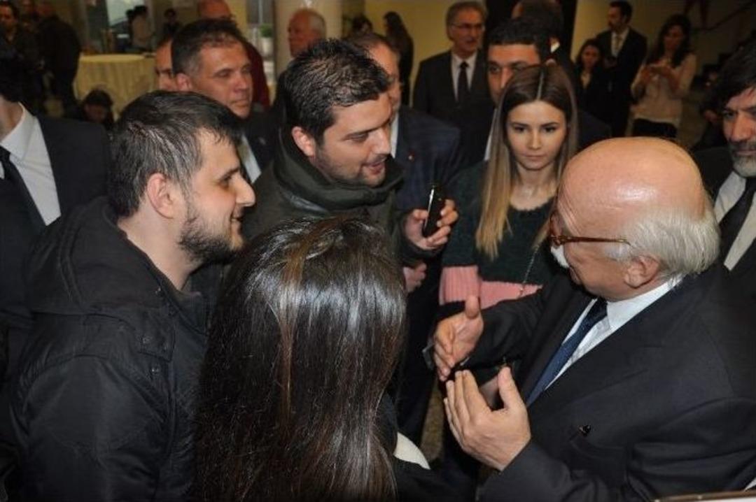 Bakan Avcı: &rsquo;&rsquo;bug&uuml;nk&uuml; Y&uuml;ksek &Ouml;ğretim Elbisesi Bu Bedene Uymuyor&rdquo;