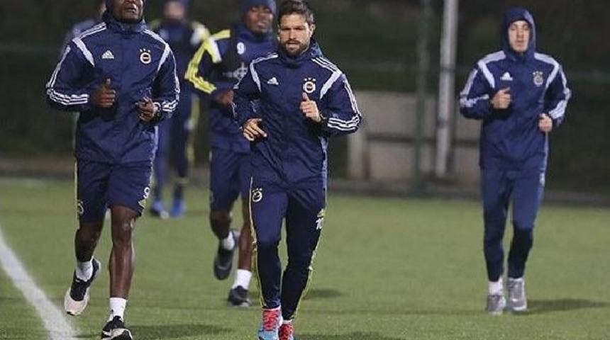 Fenerbahçe'de Çalışmalar 2 Günlük Iznin Ardından Başladı