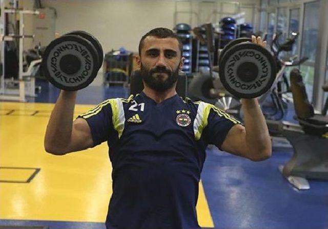 Fenerbahçe'de Çalışmalar 2 Günlük Iznin Ardından Başladı