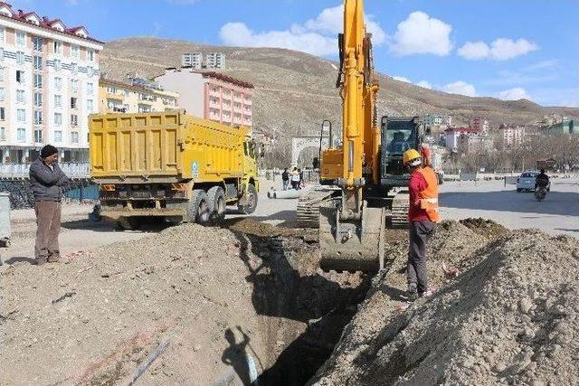 Altyapı Çalışmalarına Kaldığı Yerde Devam