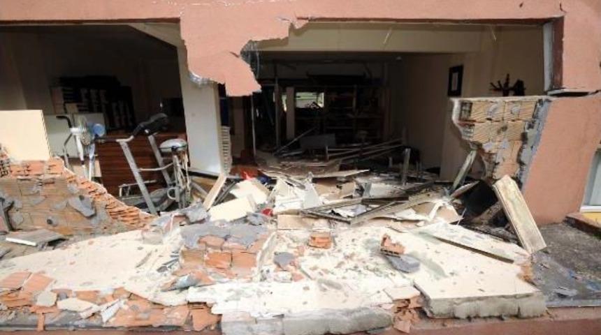 Dergideki Patlamanın Etkisi G&uuml;nd&uuml;z Ortaya &Ccedil;ıktı