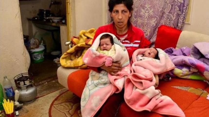 Atam Ailesinin 40 Günlük Ikizlerin Sütü Yok