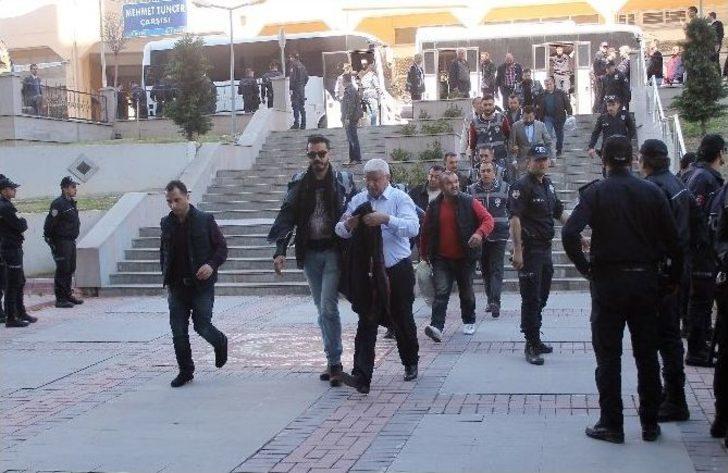 Mersin’deki Yolsuzluk Operasyonu Zanlıları Adliyede G2
