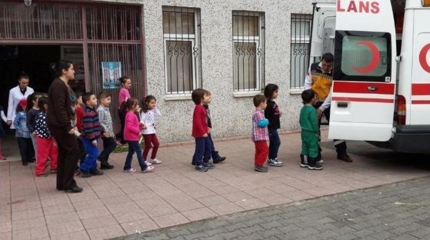 Rize&rsquo;de Minik &Ouml;ğrenciler 112 Eğitimi Aldı