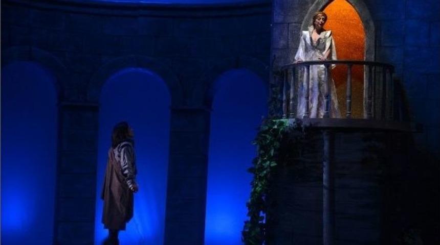 "batı Yakası Hikayesi"nin Pr&ouml;miyeri 4 Nisan&rsquo;da