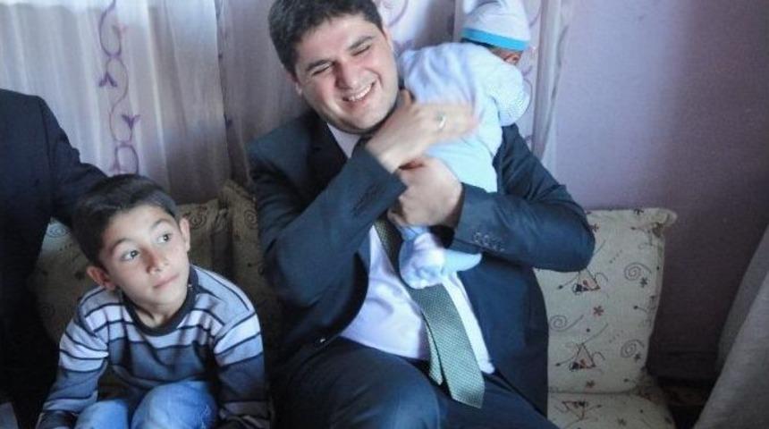 Pamuk&ccedil;u, Hasta Ziyaretlerine Devam Ediyor