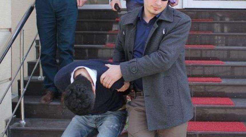 Sakarya&rsquo;da 3 Ayrı Eve Giren Hırsız İstanbul&rsquo;da Yakalandı