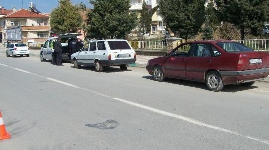 Beyşehir&rsquo;de Ara&ccedil;larda Renkli Cam Denetimleri