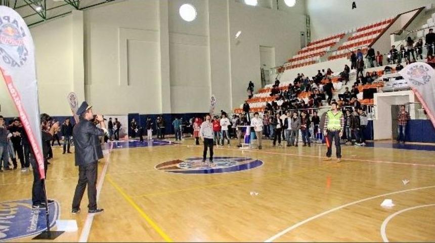 Kağıt U&ccedil;ağını Katla, Avusturya&rsquo;ya U&ccedil;