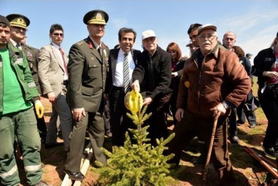 G&ouml;n&uuml;l El&ccedil;ileri Kocaeli&rsquo;de 12 Bin Fidan Dikti