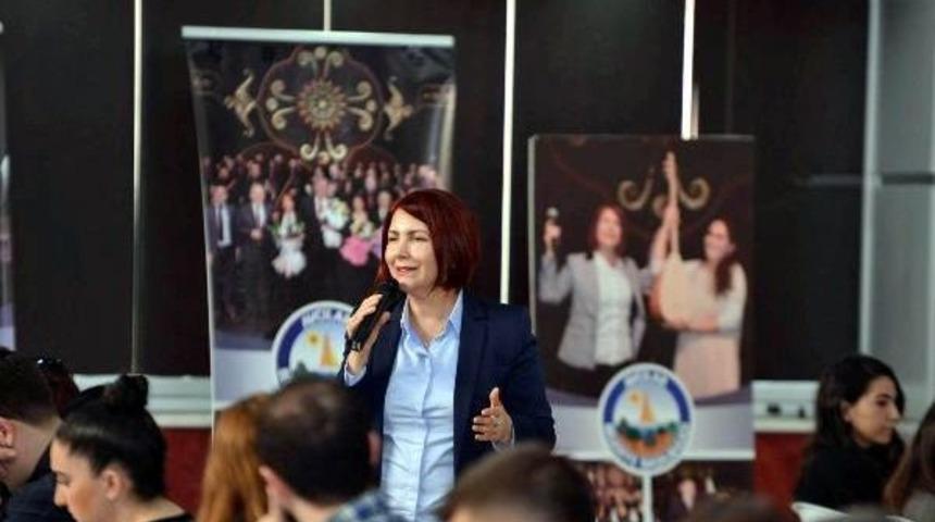 Avcılar'da 'kadın Belediye Başkanları Zirvesi'nden &Ouml;nce 'gen&ccedil; Kadınlar Zirvesi'