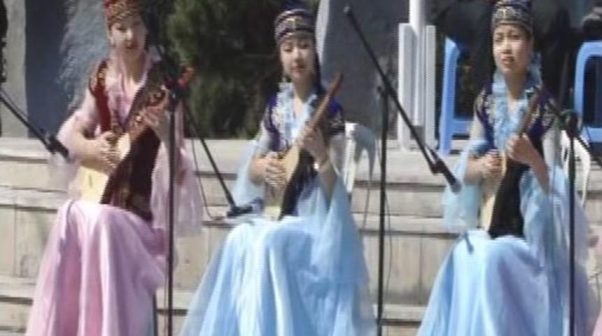 Develi&rsquo;de Renkli Nevruz Kutlaması