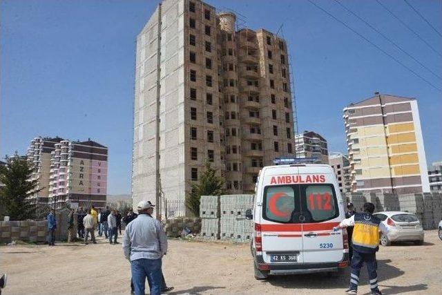 Sevgilisinin Terk Ettiği Kadın Çatıdan Atlamak İstedi