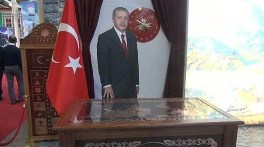 Rize Tanıtım G&uuml;nleri'nde Erdoğan Maketine Ilgi