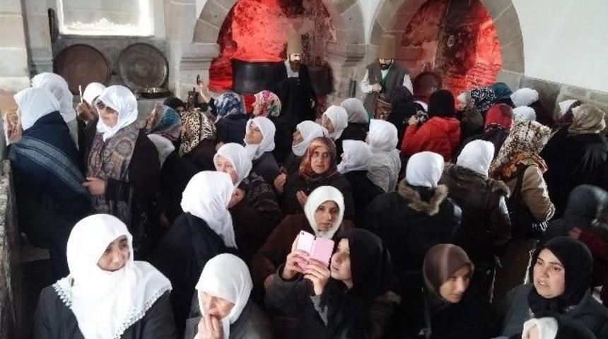 Kursiyelerler Konya&rsquo;yı Gezdi