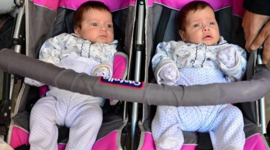 Atam Ailesinin 40 G&uuml;nl&uuml;k Ikizlerin S&uuml;t&uuml; Yok (2)