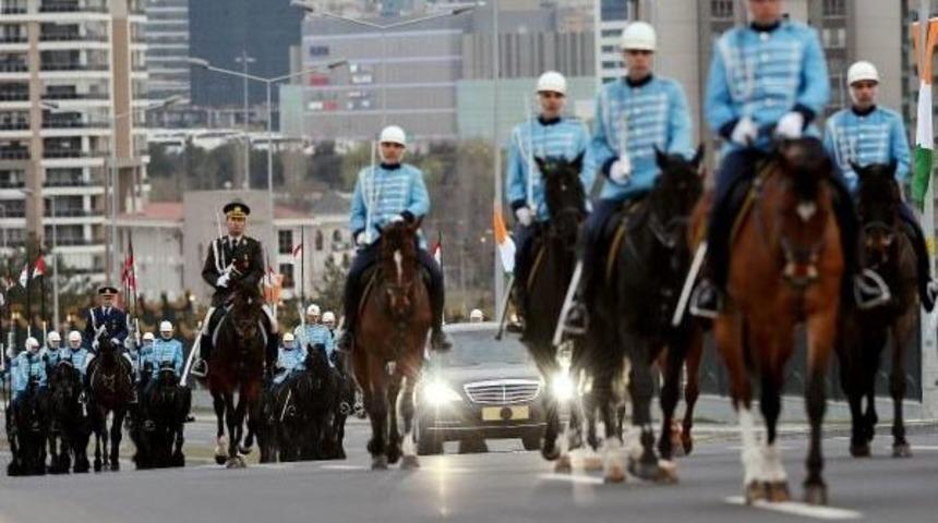 Fildişi Sahili Cumhuriyeti Cumhurbaşkanı Vattara Cumhurbaşkanlığı Sarayı&rsquo;Nda
