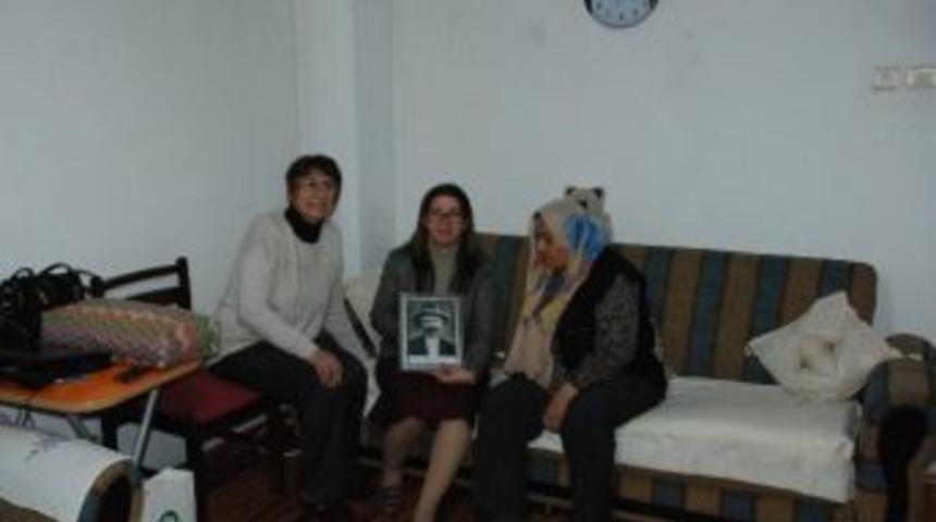 Vali &Ccedil;etinkaya&rsquo;dan Gazi Torununa Ziyaret