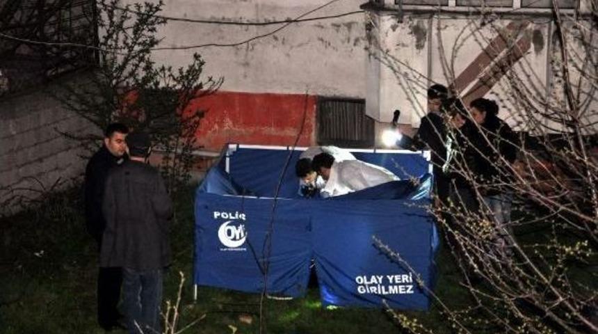 Mutfakta Kendini Ateşe Verip 3'&uuml;nc&uuml; Kattan Atladı