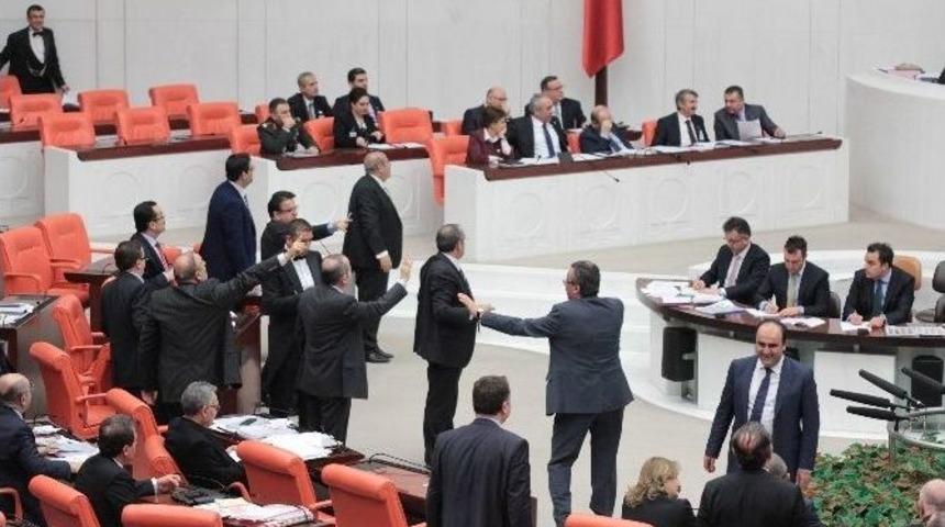 İç Güvenlik Paketi Mecliste Kabul Edildi