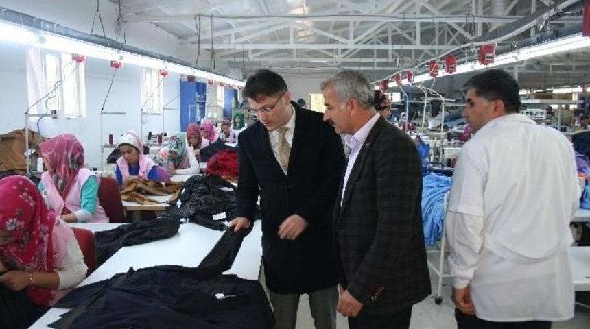 Efendioğlu, Sahra Tekstili Ziyaret Etti