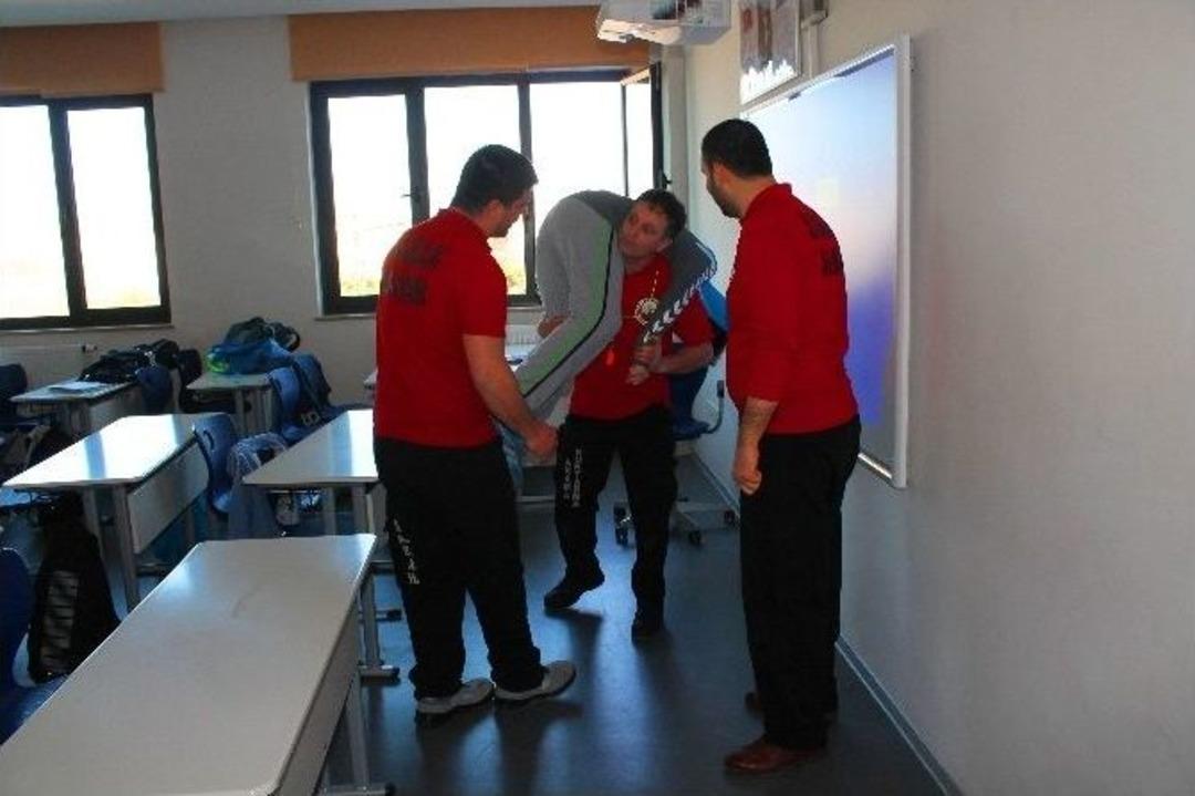 Sabah Derneğinden &Ouml;ğrencilere Deprem Uyarısı