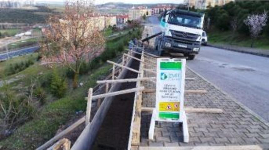 İzmit Belediyesi&rsquo;nden Tepek&ouml;y&rsquo;de Tamirat &Ccedil;alışması