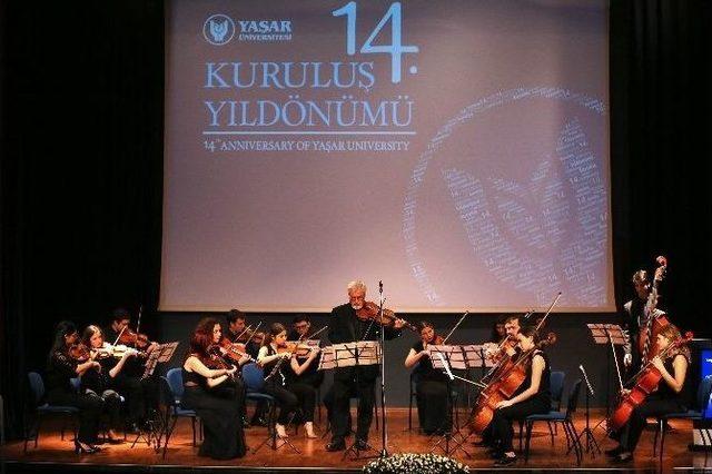 Yaşar Üniversitesi 14 Yaşında