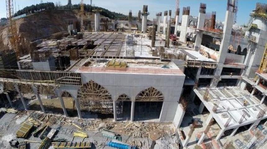 &Ccedil;amlıca Camii'nin Kaba Inşaatının Y&uuml;zde 75'i Tamamlandı