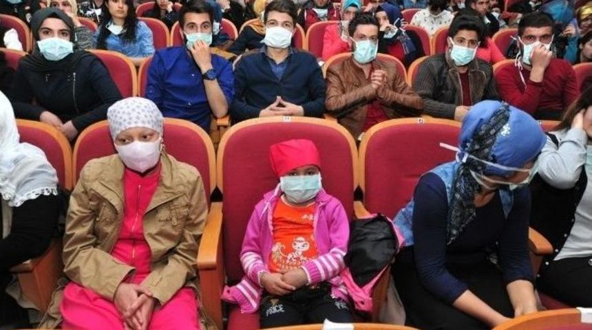 Yy&uuml; &Ouml;ğrencilerinden Anlamlı Etkinlik