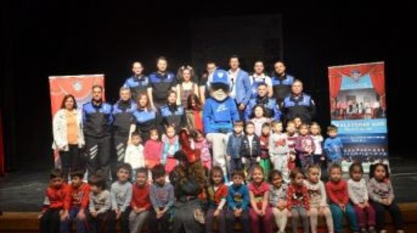 Bartınlı Çocukların Tiyatro Sevinci