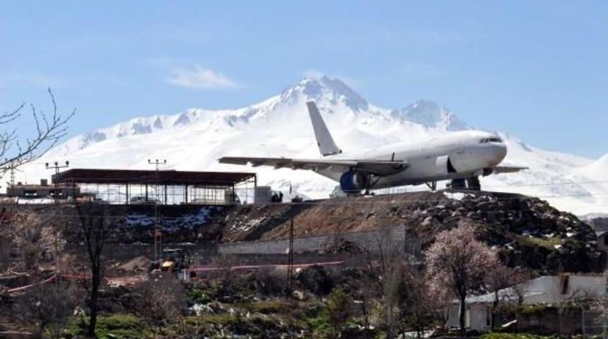 &lsquo;U&ccedil;ak Restoran&rsquo; G&uuml;n Sayıyor