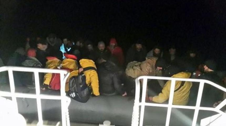 Sahil G&uuml;venlik Ekipleri, 235 Ka&ccedil;ağı Kurtardı