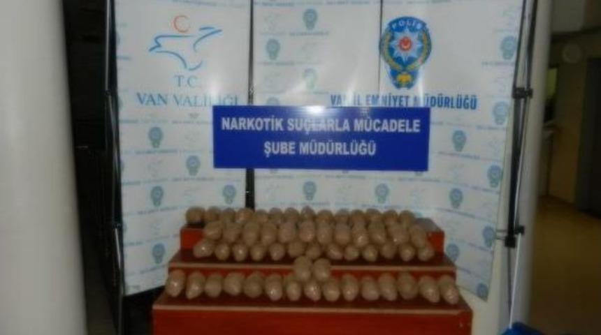 Van'da 29 Kilo Eroin, 25 Kilo Esrar Ele Ge&ccedil;irildi