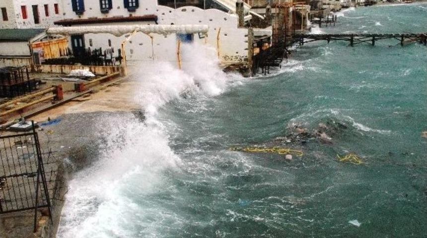 Bodrum&rsquo;da Fırtına Etkili Oluyor