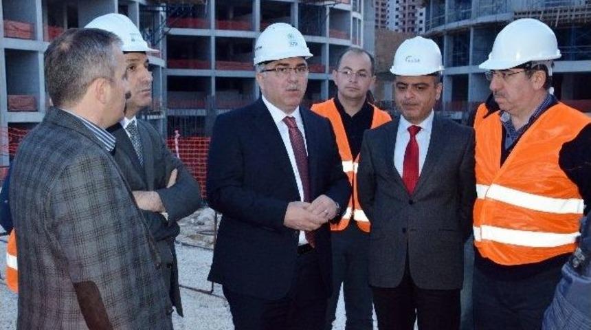 Toki Başkanı Turan: &ldquo;3 Yılda 286 Tane Hastanenin İhalesini Yaptık&rdquo;