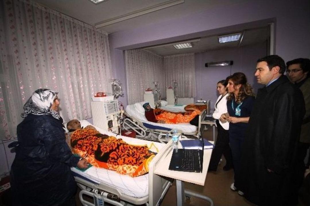 Vali Işın, Hastanede İncelemelerde Bulundu