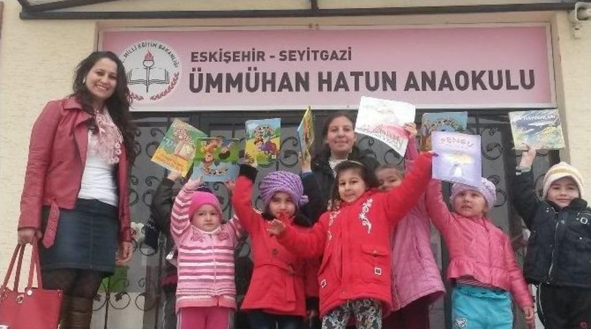 &Ccedil;ocukların İlk K&uuml;t&uuml;phane Heyecanı