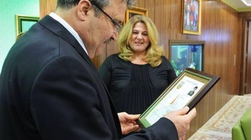 Başkan &Ccedil;er&ccedil;i Şehit Kızı Ve Torunlarını Ağırladı