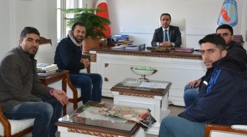 Atama Bekleyen &Ouml;ğretmenlerden Kaymakam Erkan&rsquo;a Ziyaret