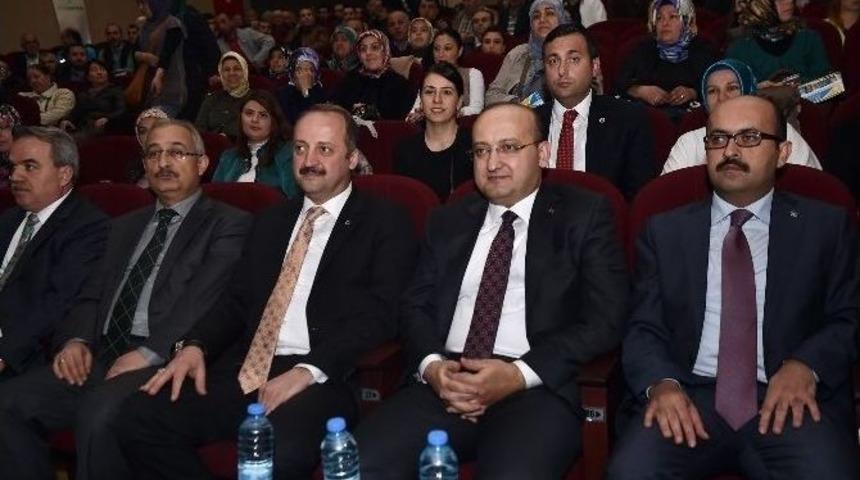 Akg&uuml;l, Altı Yılı Değerlendirdi