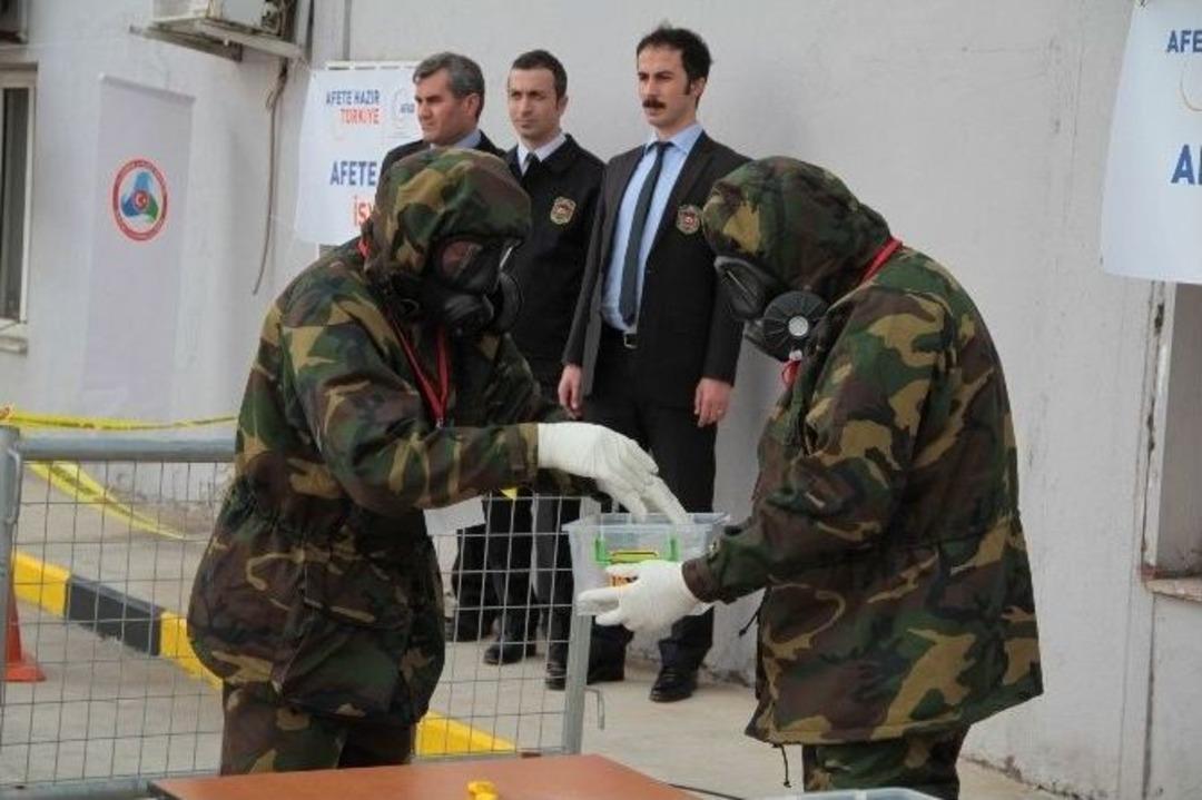 Ger&ccedil;eği Aratmayan Kbrn Tatbikatı