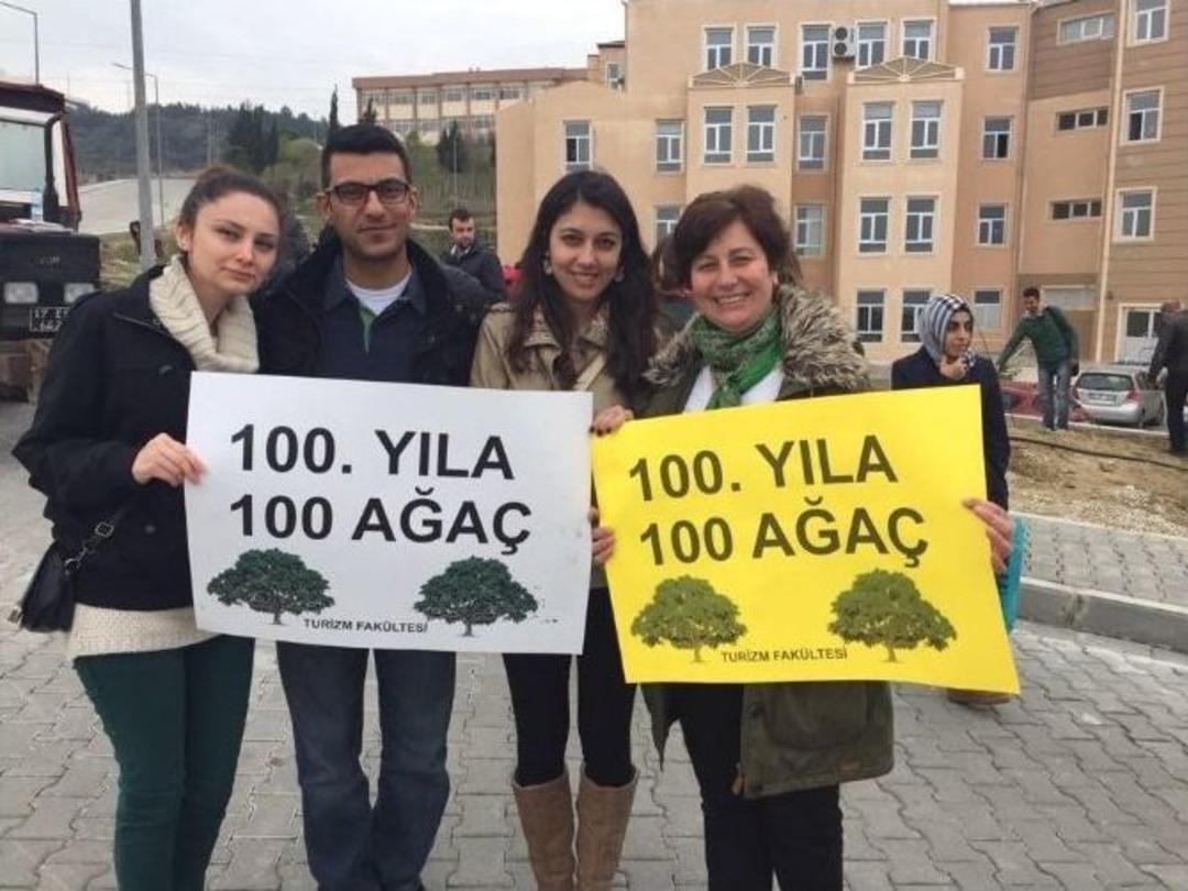 100. Yıla 100 Ağa&ccedil;