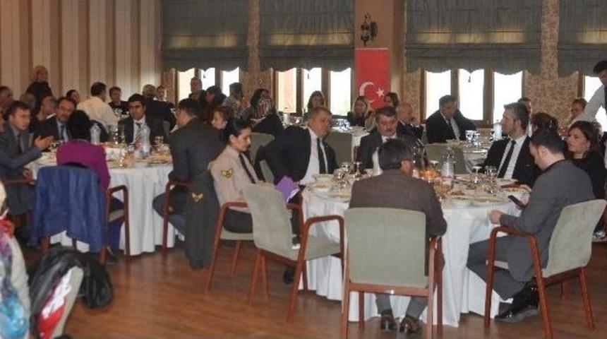 Kadına Y&ouml;nelik Şiddet Hakkında Dayanışma Ve Farkındalık Arttırma