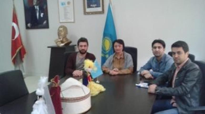 Abay Kazak Dil Ve K&uuml;lt&uuml;r Merkezinde G&ouml;rev Değişimi